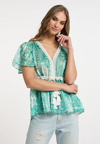 IZIA Blouse in Green: front