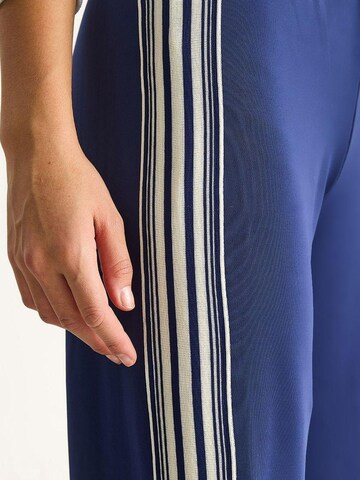 Wide leg Pantaloni di Bianco Lucci in blu