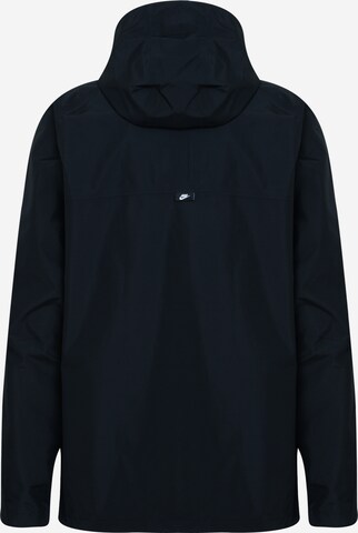 Nike Sportswear Between-Season Jacket in Black