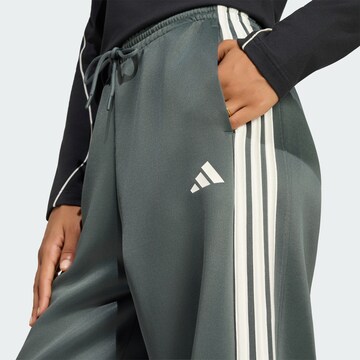 Loosefit Pantaloni sportivi 'Stadium' di ADIDAS SPORTSWEAR in grigio