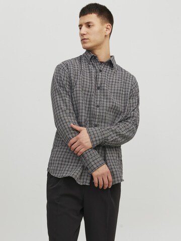 JACK & JONES Comfort fit Button Up Shirt in Black: front