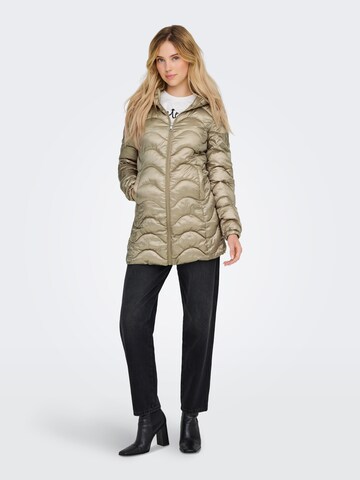 ONLY - Chaqueta de invierno 'ONLVega' en beige