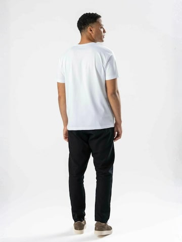 TEESHOPPEN - Ajuste regular Camisa ' Regular T ' en blanco