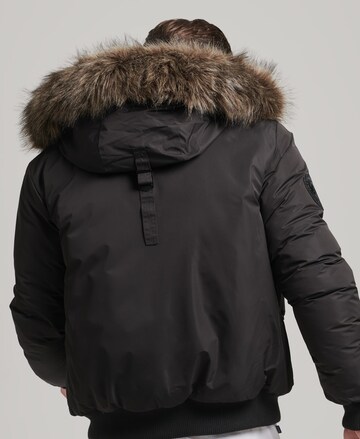 Superdry Between-Season Jacket 'Everest' in Black