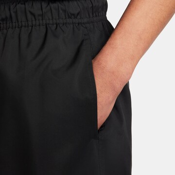 Nike Sportswear Loosefit Shorts 'Club' in Schwarz