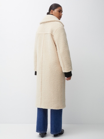 Pull&Bear Mantel in Beige