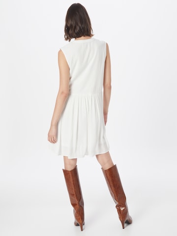 Robe-chemise 'TANJA' VERO MODA en blanc