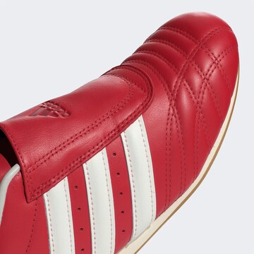 ADIDAS ORIGINALS Slip-ons 'Taekwondo' in Rood