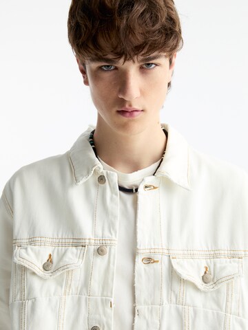 Giacca di mezza stagione di Pull&Bear in bianco