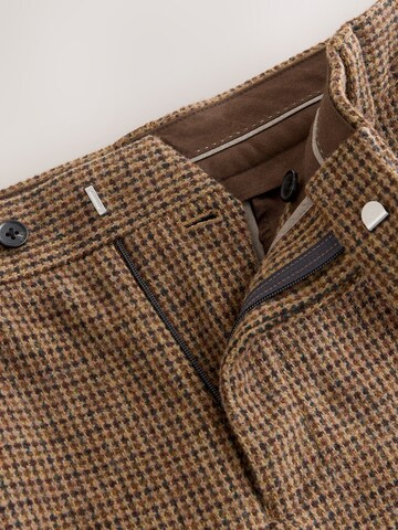 Regular Pantalon à plis Next en marron