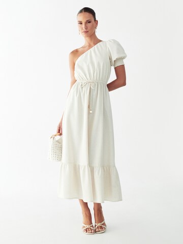 Willa Рокля 'MANIA' в бяло