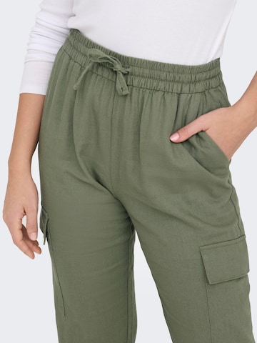 ONLY Ohlapna forma Kargo hlače 'CARO' | zelena barva