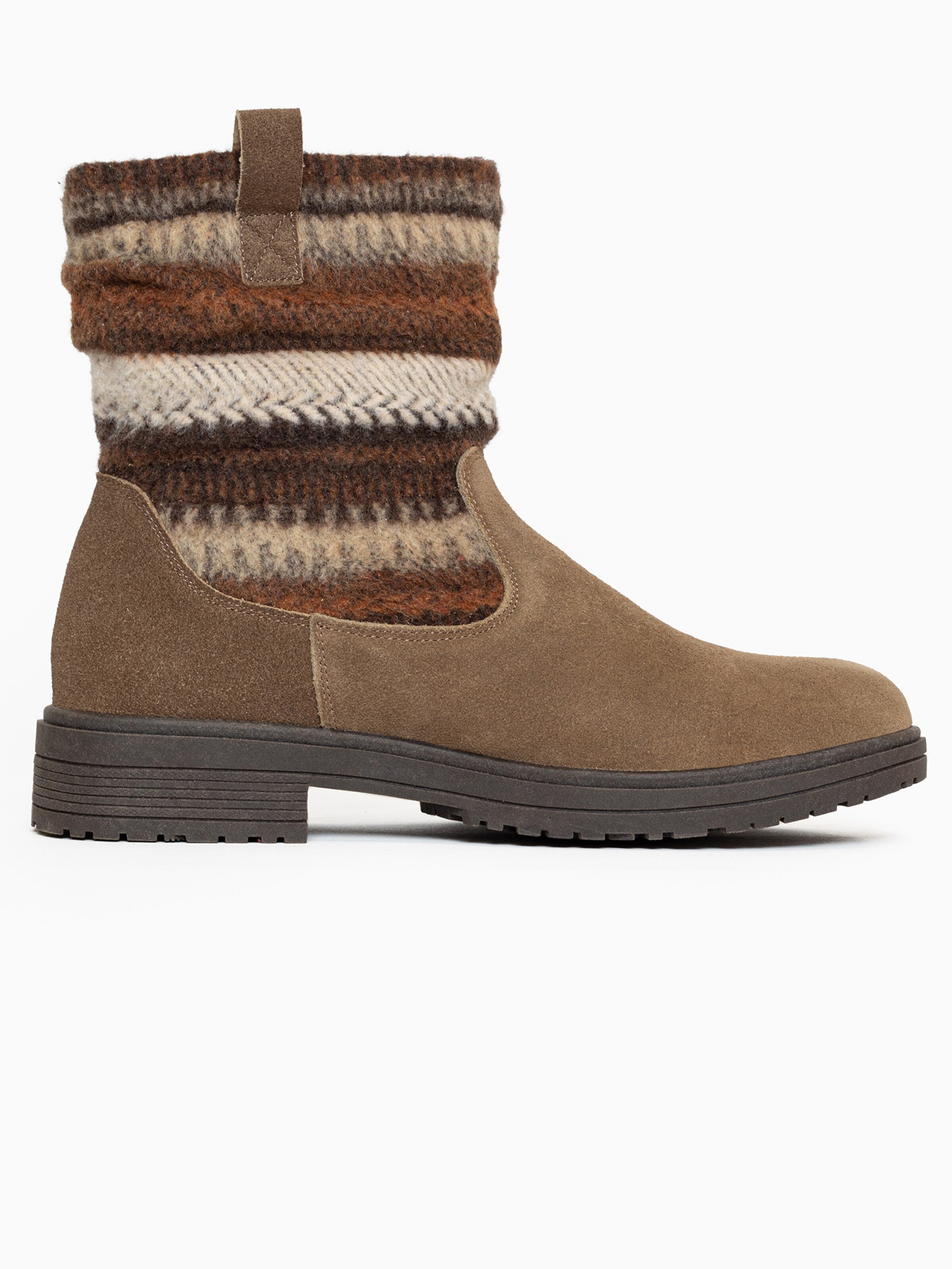 Bottines à lacets 'Joli' Minnetonka en marron