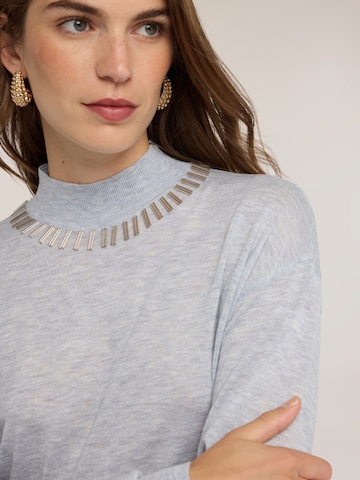 Pullover di MOTIVI in grigio