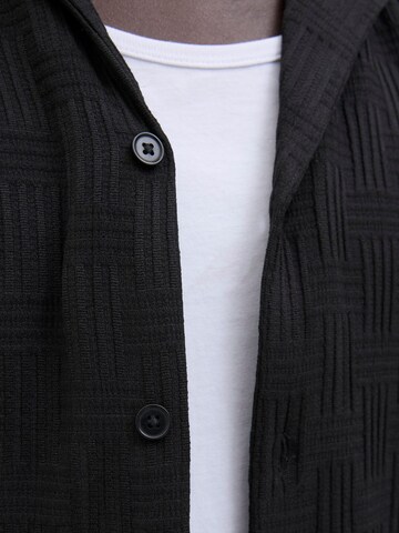 JACK & JONES Comfort fit Koszula 'JJEMatteo' w kolorze czarny