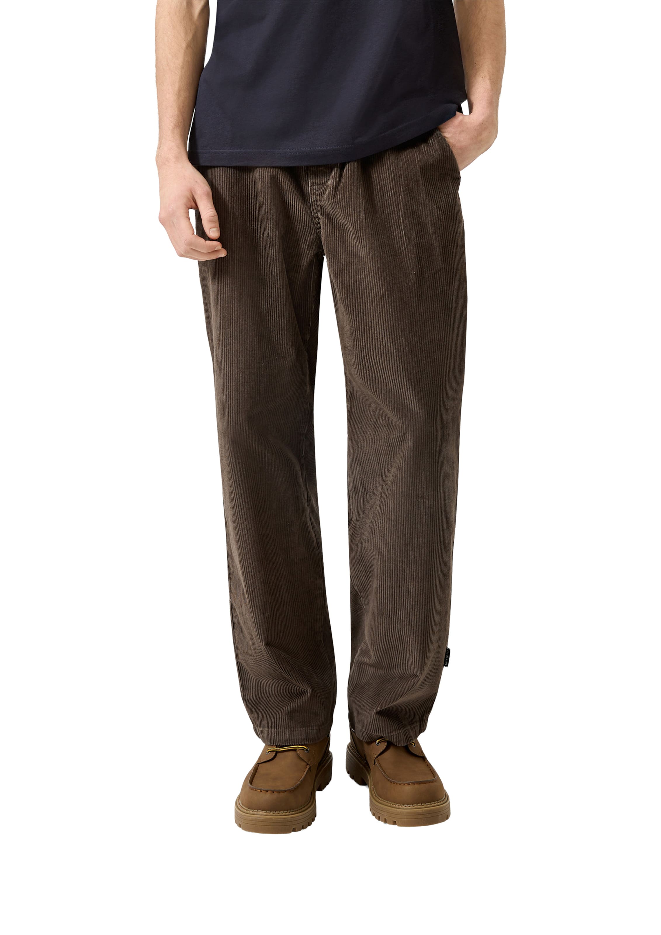 Effilé Pantalon QS en marron : devant