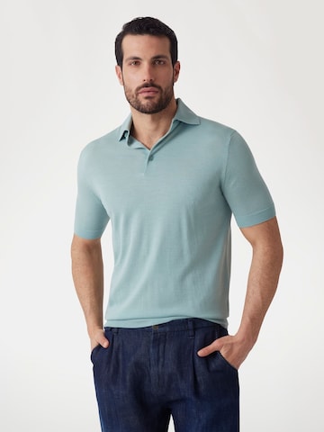 GUESS Sweater in Blue: front