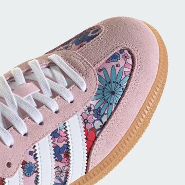 Baskets 'Adidas Originals x Liberty London Samba OG' ADIDAS ORIGINALS en rose