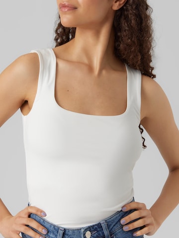 Top 'BIANCA' di VERO MODA in bianco