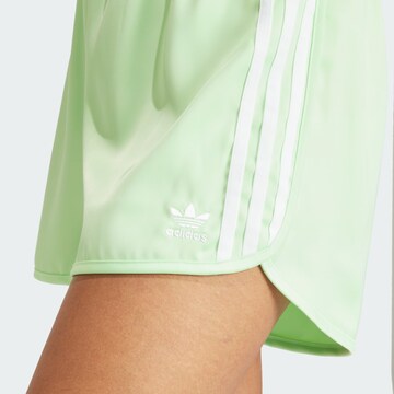 ADIDAS ORIGINALS Loosefit Bukser i grøn