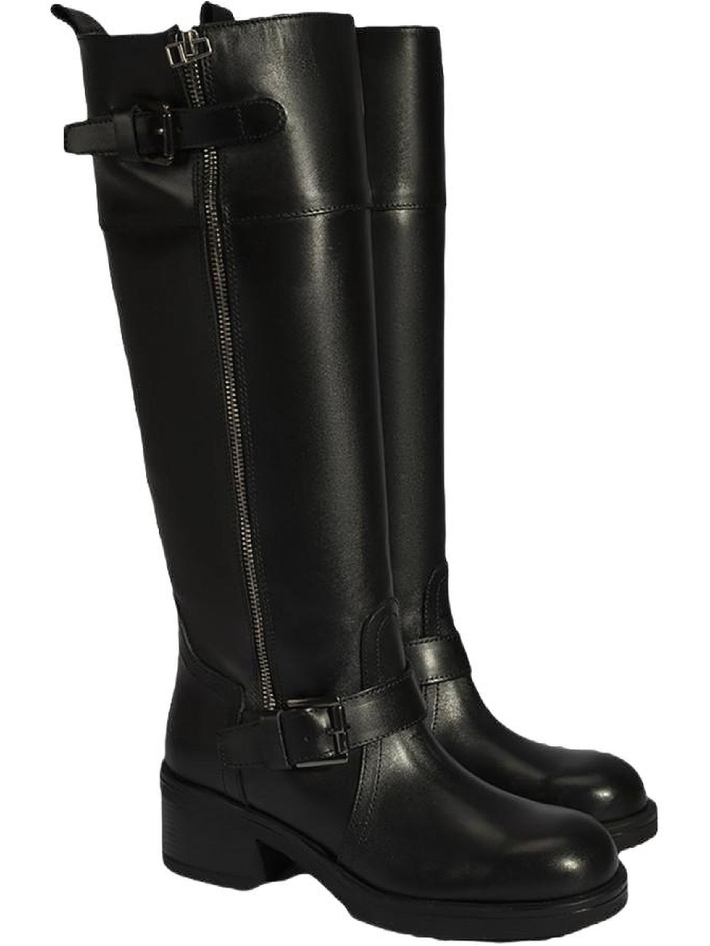 Desa Boots in Black