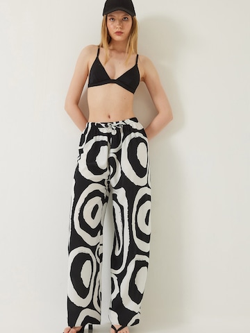 Bianco Lucci Широкий Штаны в Черный