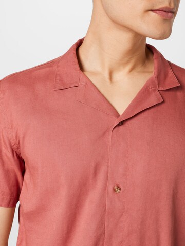 Regular fit Camicia 'Won Homer' di BRUUNS BAZAAR in rosso