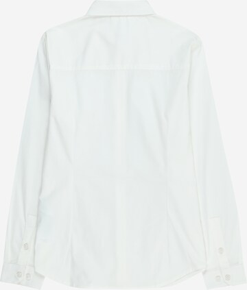 Coupe slim Chemise s.Oliver en blanc