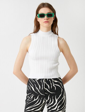 Koton Knitted top in White: front