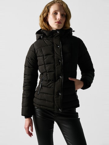 Veste d’hiver KOROSHI en noir : devant