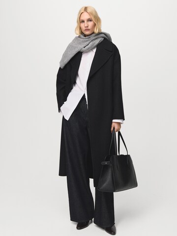 MANGO Přechodný kabát 'TRAVIATA' – černá
