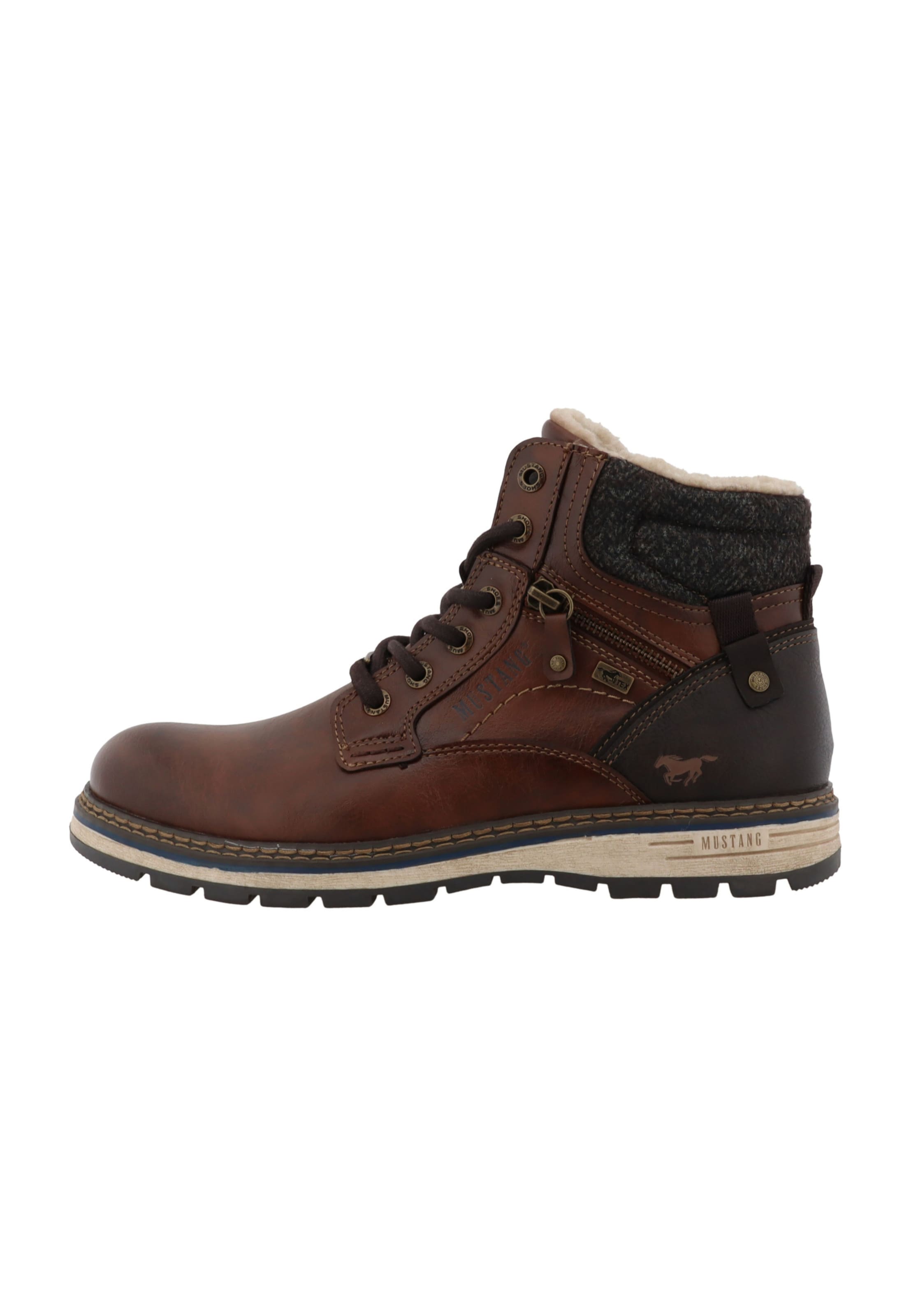 MUSTANG - Botas com atacadores em castanho