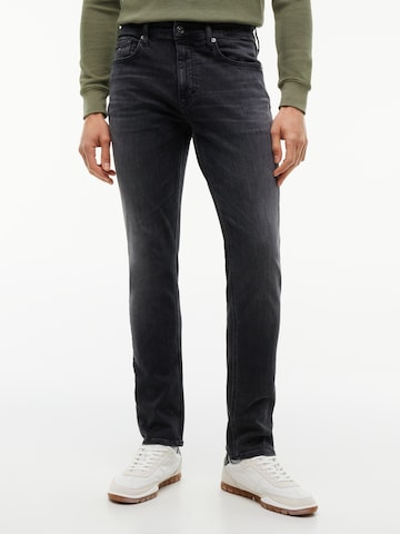 Tommy Jeans Regular Jeans 'SCANTON' in Schwarz: Vorderseite
