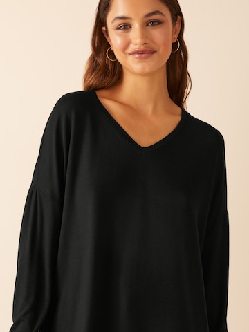 Friends Like These Shirt in Black