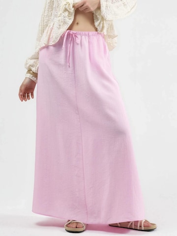 Busem Skirt in Pink: front