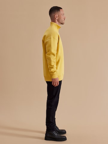 Sweat-shirt 'Dave Heavyweight' DAN FOX APPAREL en jaune