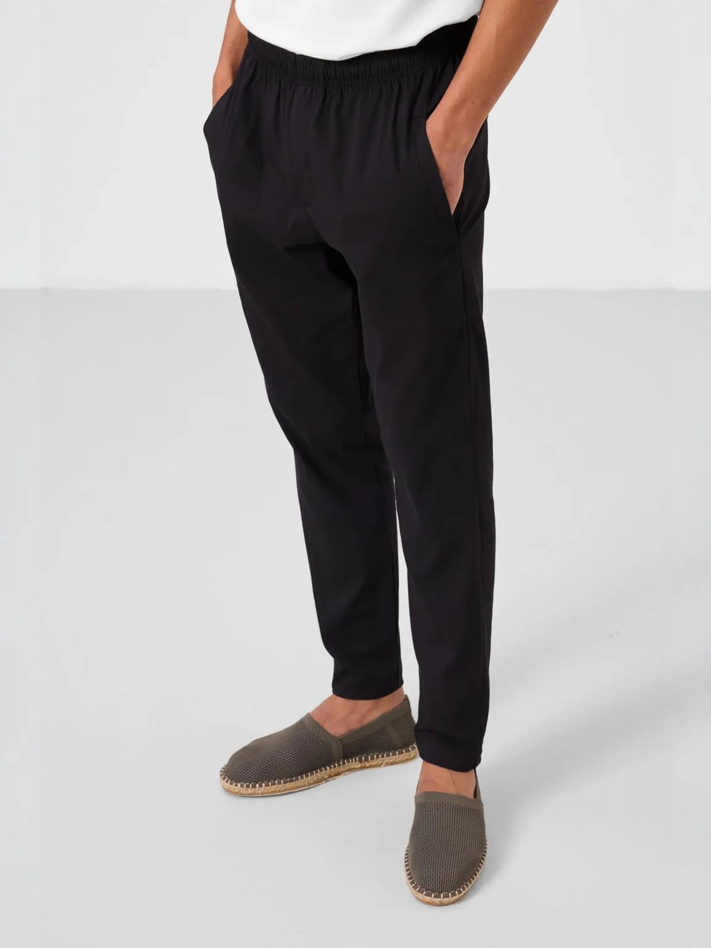 Tommy Life Hose in Schwarz: Vorderseite