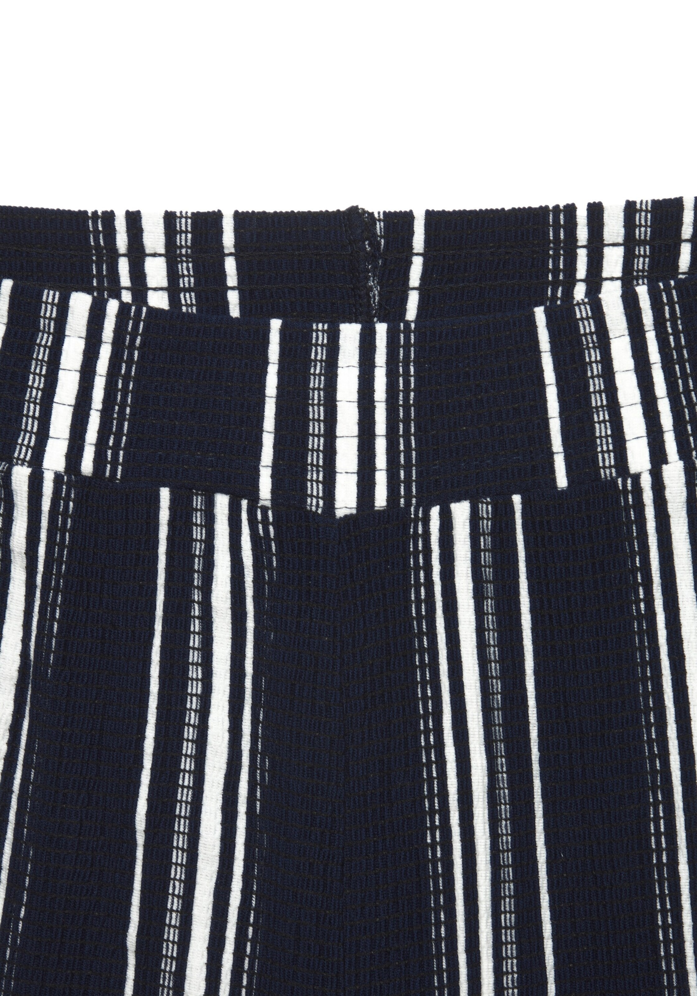LASCANA Loosefit Shorts in Weiß