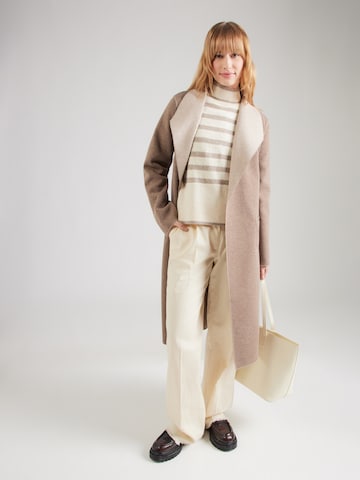 VILA Between-seasons coat 'VIJuice' in Grey