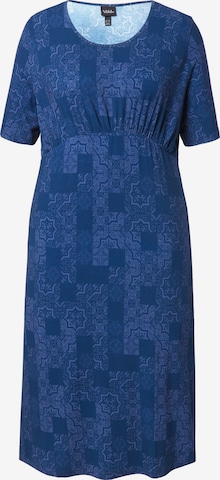 Rochie de la Ulla Popken pe albastru: față