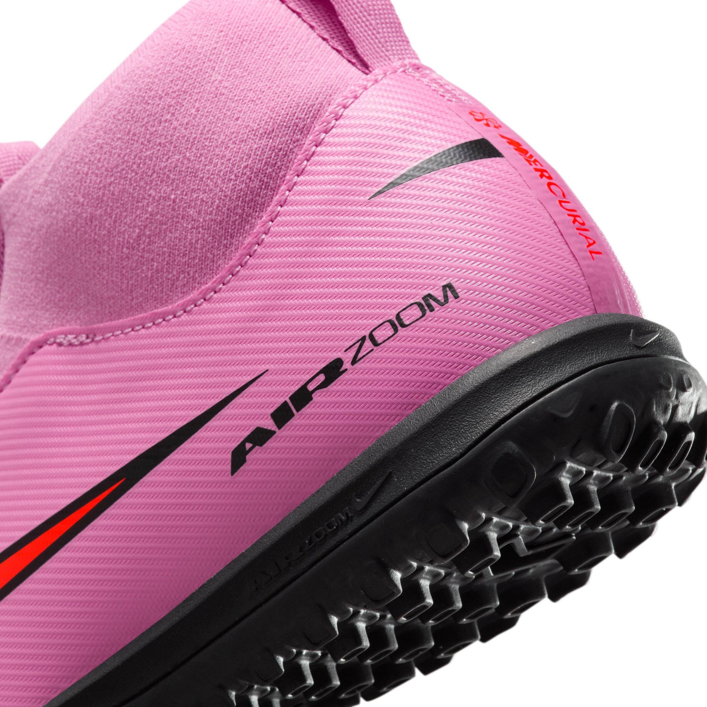 NIKE Soccer Cleats in Pink
