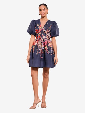 Friends Like These Платье в Синий: спереди