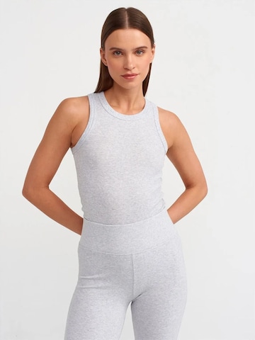 Dilvin Blouse in Grey: front
