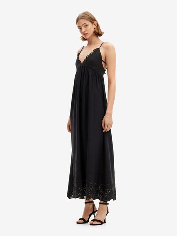 Desigual - Vestido en negro