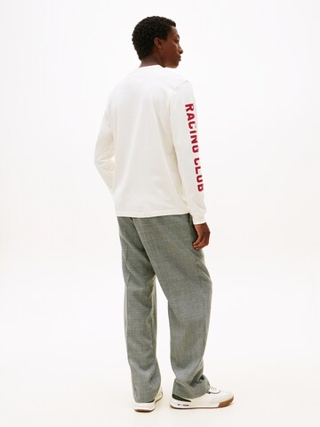 TOMMY HILFIGERMajica 'MODERN ATHLEISURE' - bijela boja