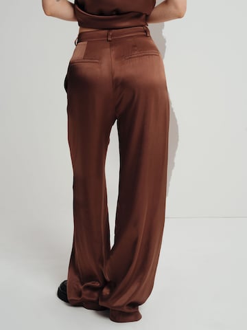 A LOT LESS Loose fit Pants 'Eve' in Brown