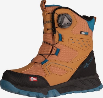 TROLLKIDS Snow Boots in Brown: front