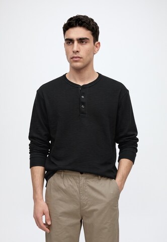 GAP - Camiseta en negro: frente