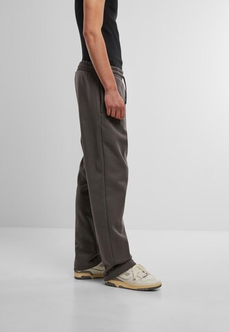 ROCAWEAR Normální Kalhoty – šedá