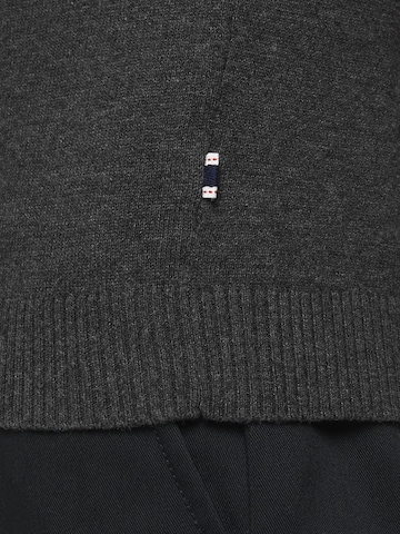 JACK & JONES Sweter w kolorze szary